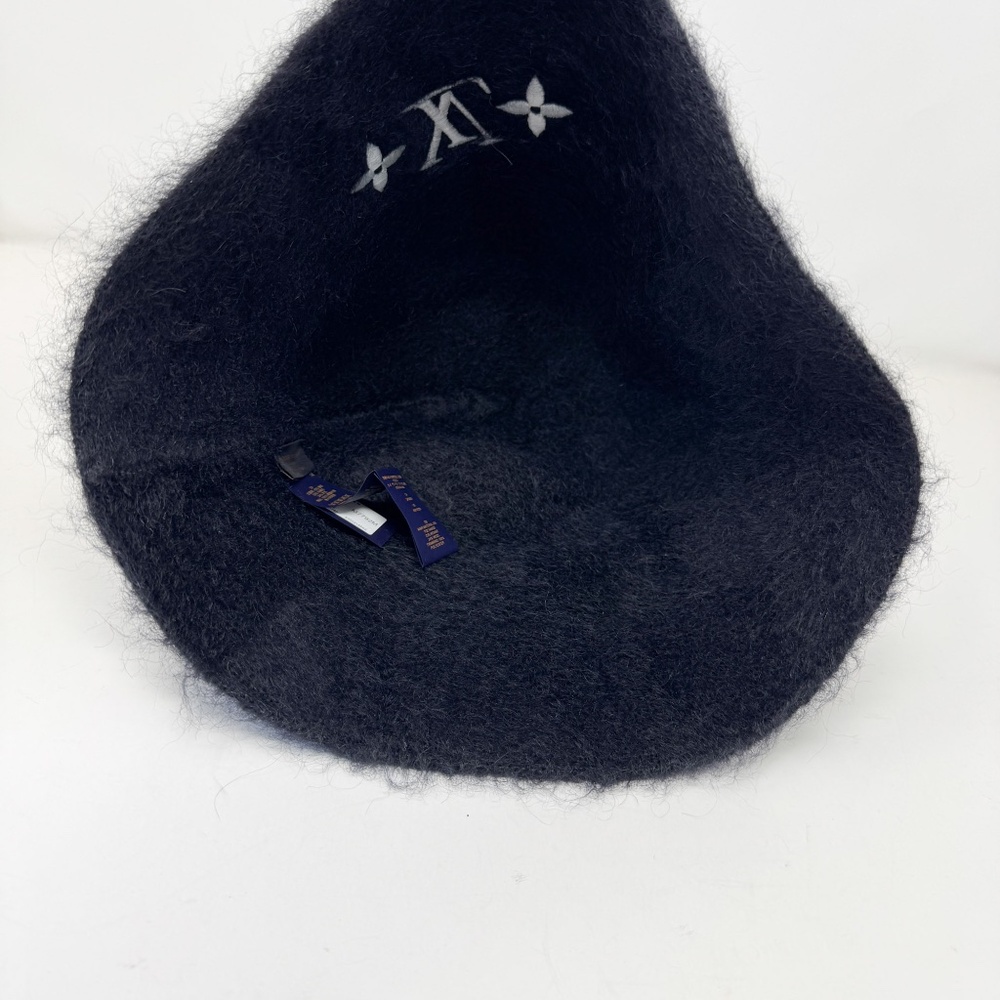 Louis Vuitton Fluffy Hat S00 - Picture 3 of 8